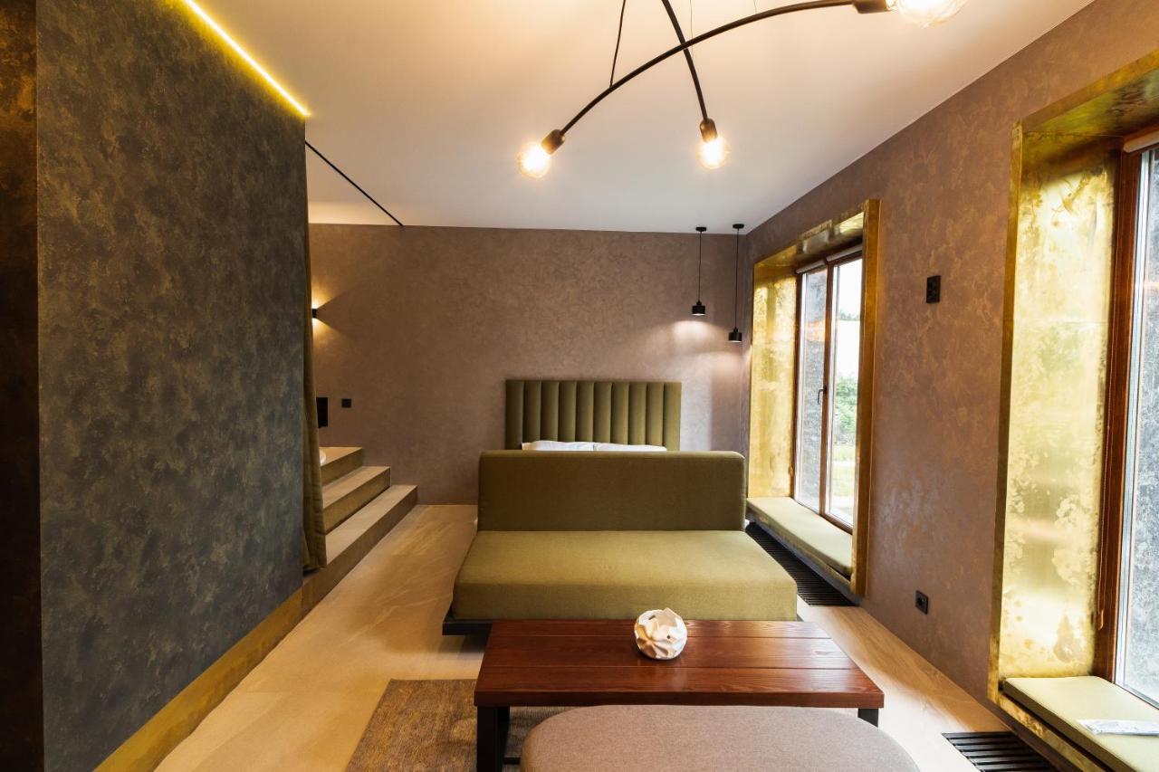 Sofa Boutique Hotel & Spa Суми Екстериор снимка
