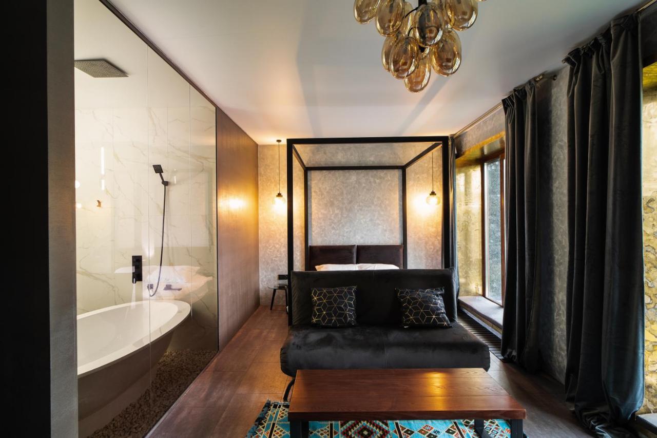 Sofa Boutique Hotel & Spa Суми Екстериор снимка