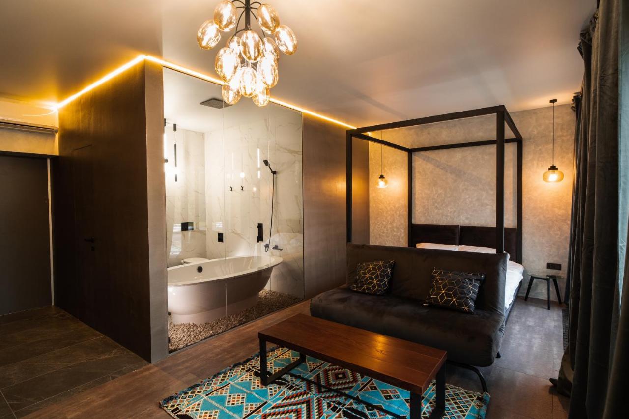Sofa Boutique Hotel & Spa Суми Екстериор снимка